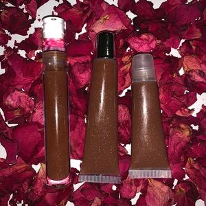 Brown glitter colored gloss, Tropical Fruit flavor